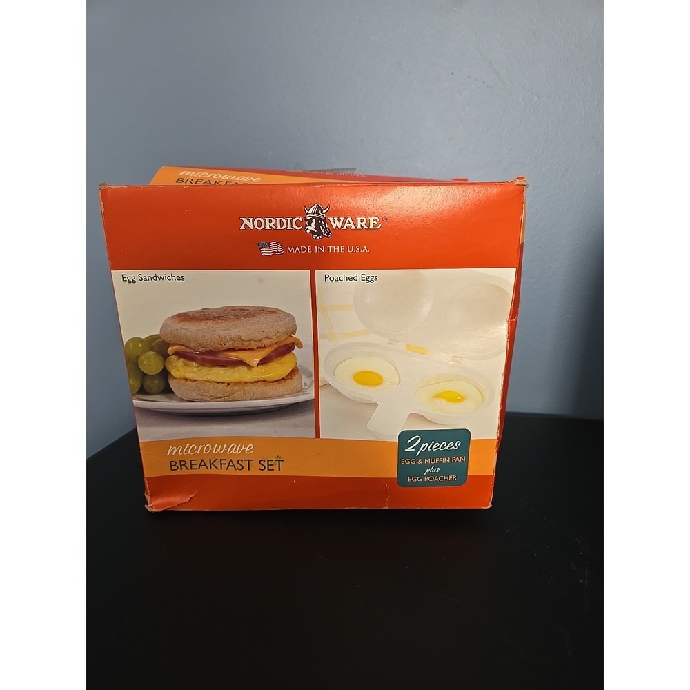 Nordic Ware Microwave Breakfast Set Eggs n' Muffin Pan Egg Poacher USA New